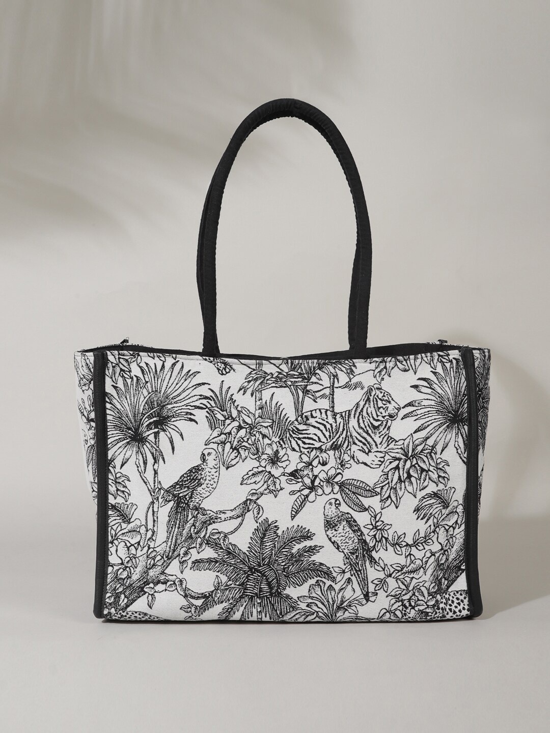 

DEEBACO Printed Oversized Shoulder Bag, White