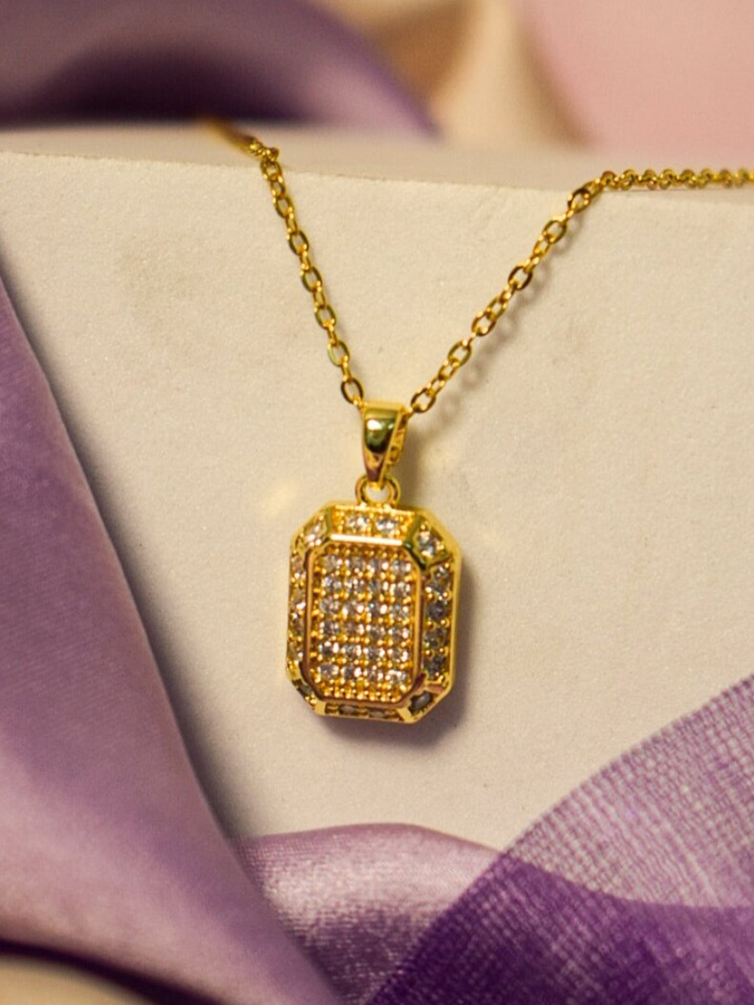 

DressBerry Gold-Toned Stainless Steel Stone-Studded Pendant with Chain