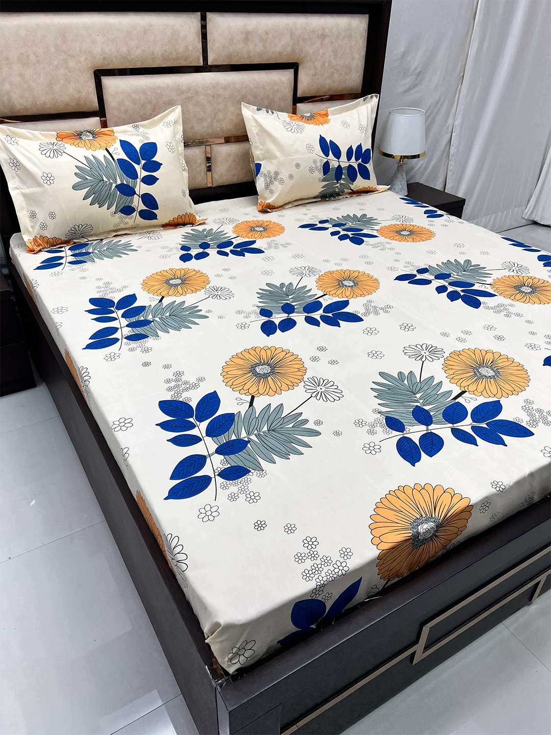 

Pure Decor Blue & Cream Floral Cotton 300 TC King Fitted Bedsheet & 2 Pillow Covers