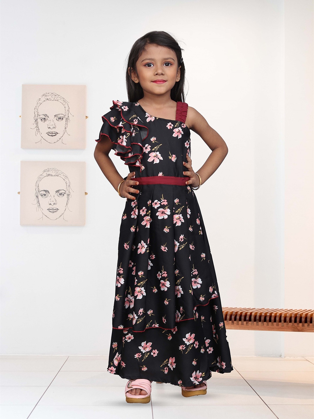 

BAESD Black Floral Print Asymmetric Neck A-Line Tie-Ups Maxi Dress