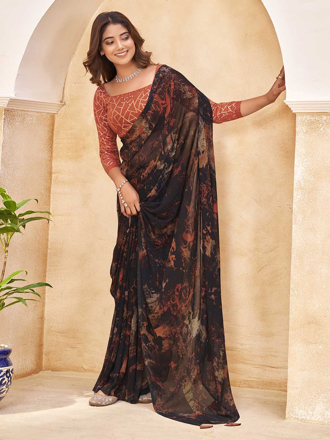 

Satrani Floral Printed Fusion Saree, Black