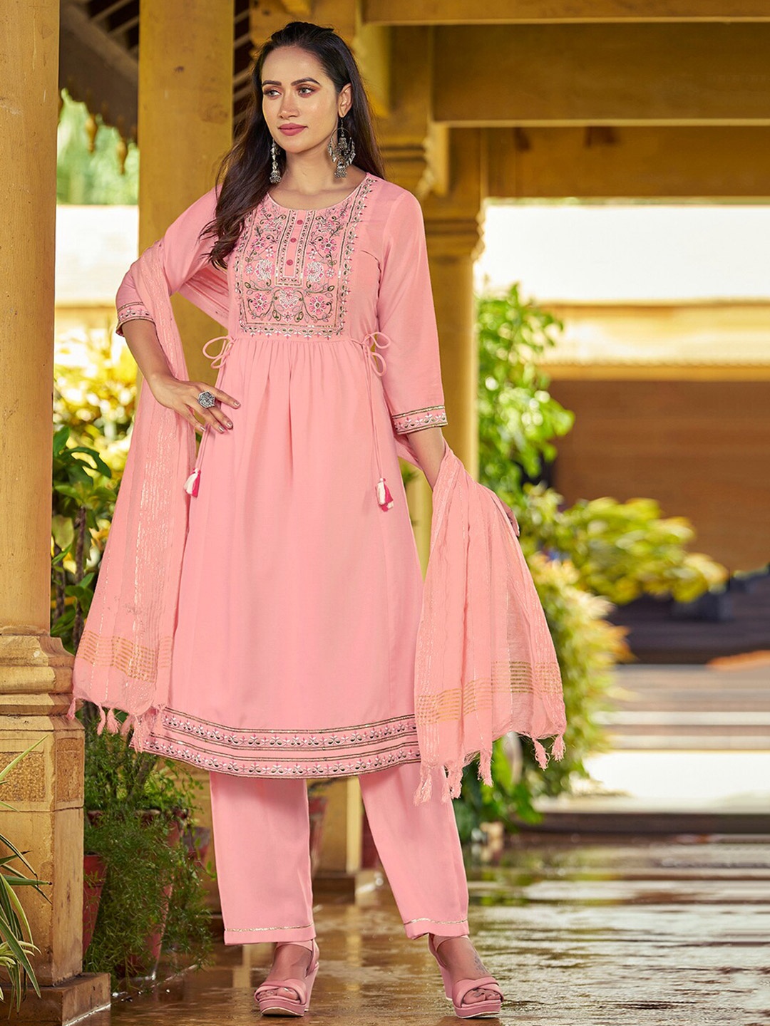 

SKYLEE Embroidered Yoke Design Kurti with Palazzo & Dupatta, Pink