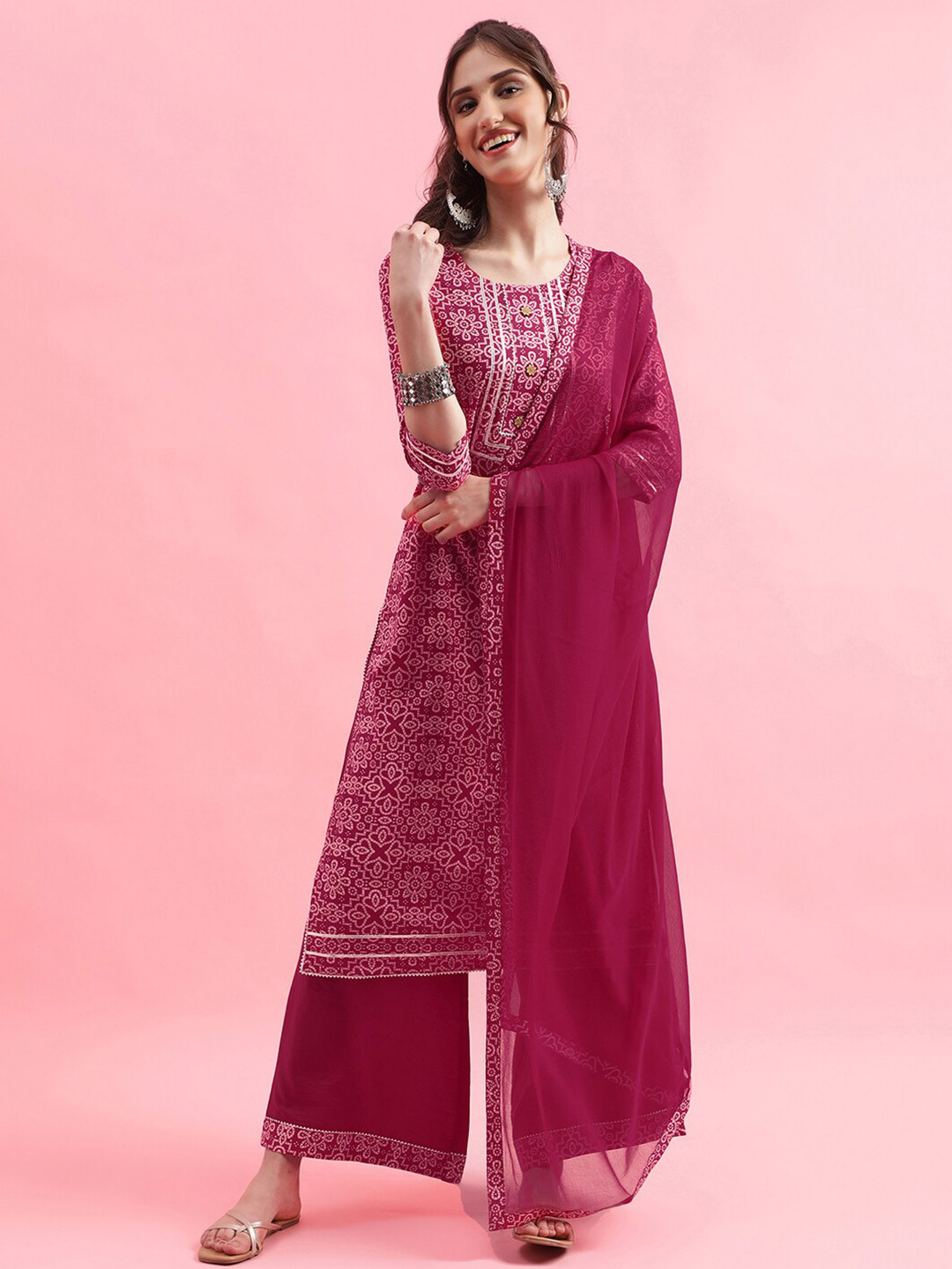 

SKYLEE Bandhani Printed Gotta Patti Kurti with Palazzo & Dupatta, Pink