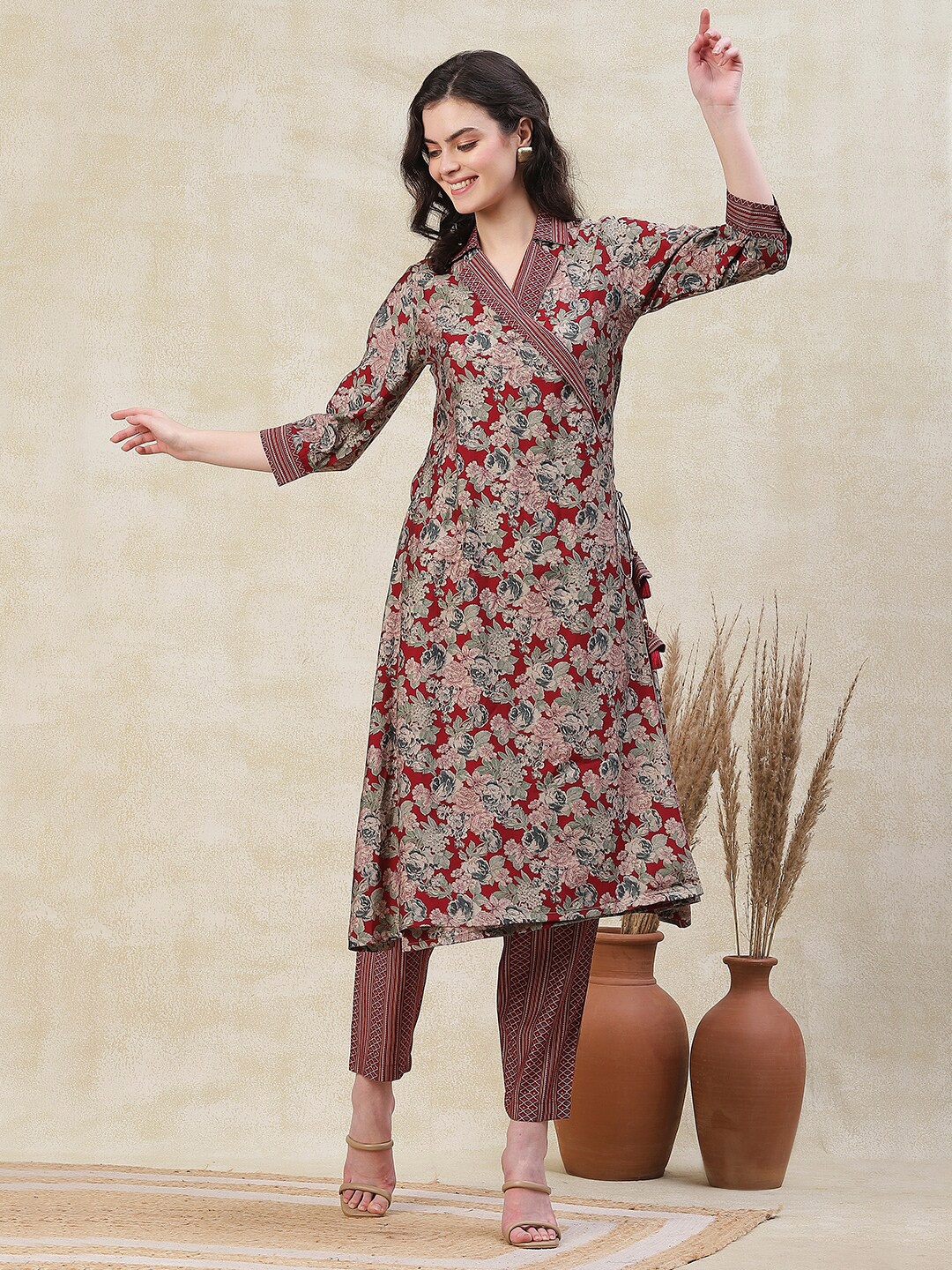

FASHOR Floral Printed A-Line Angrakha Kurta with Trouser, Maroon
