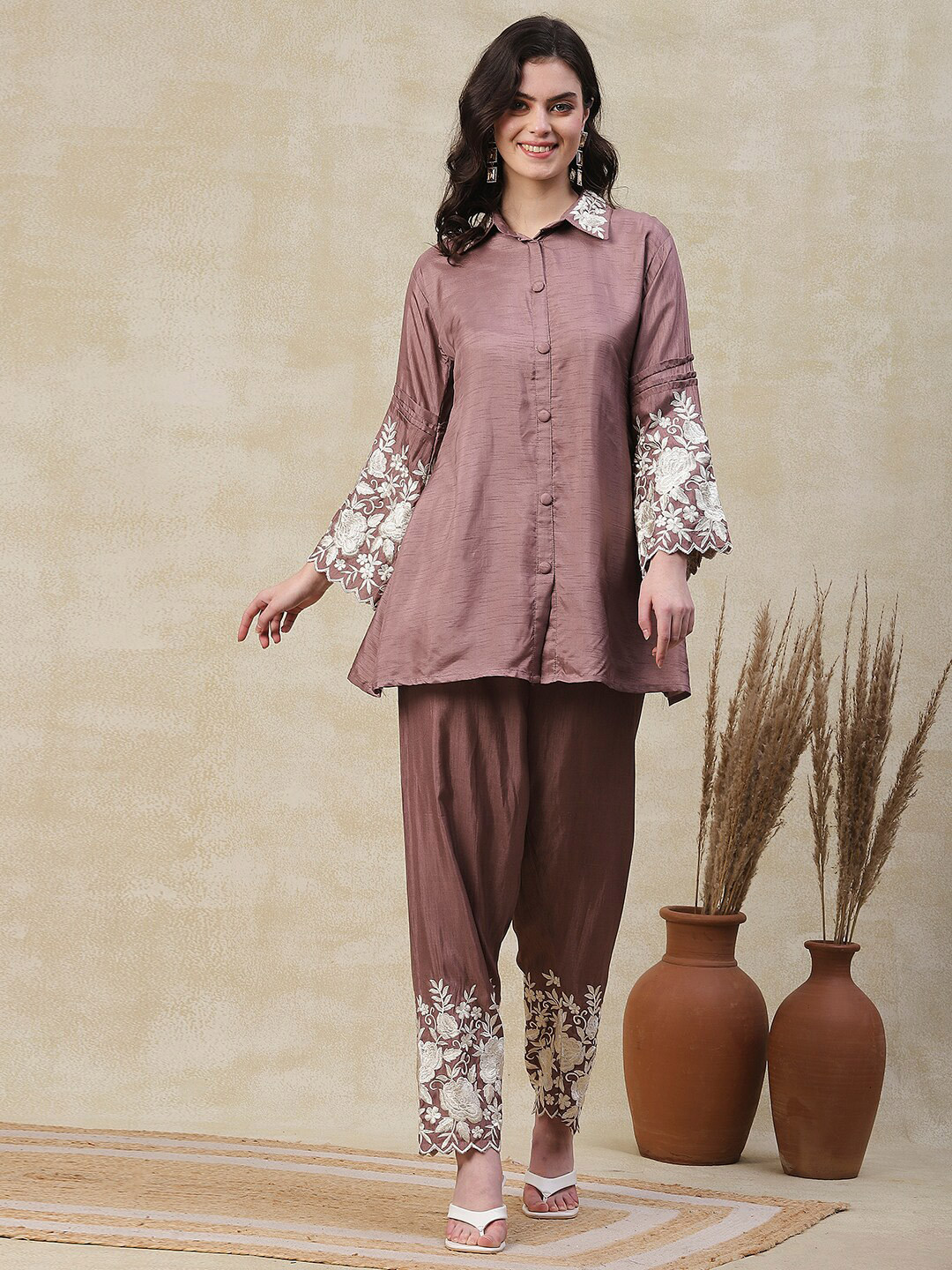 

FASHOR Resham Embroidered Shirt-Collar Tunic With Trousers, Taupe
