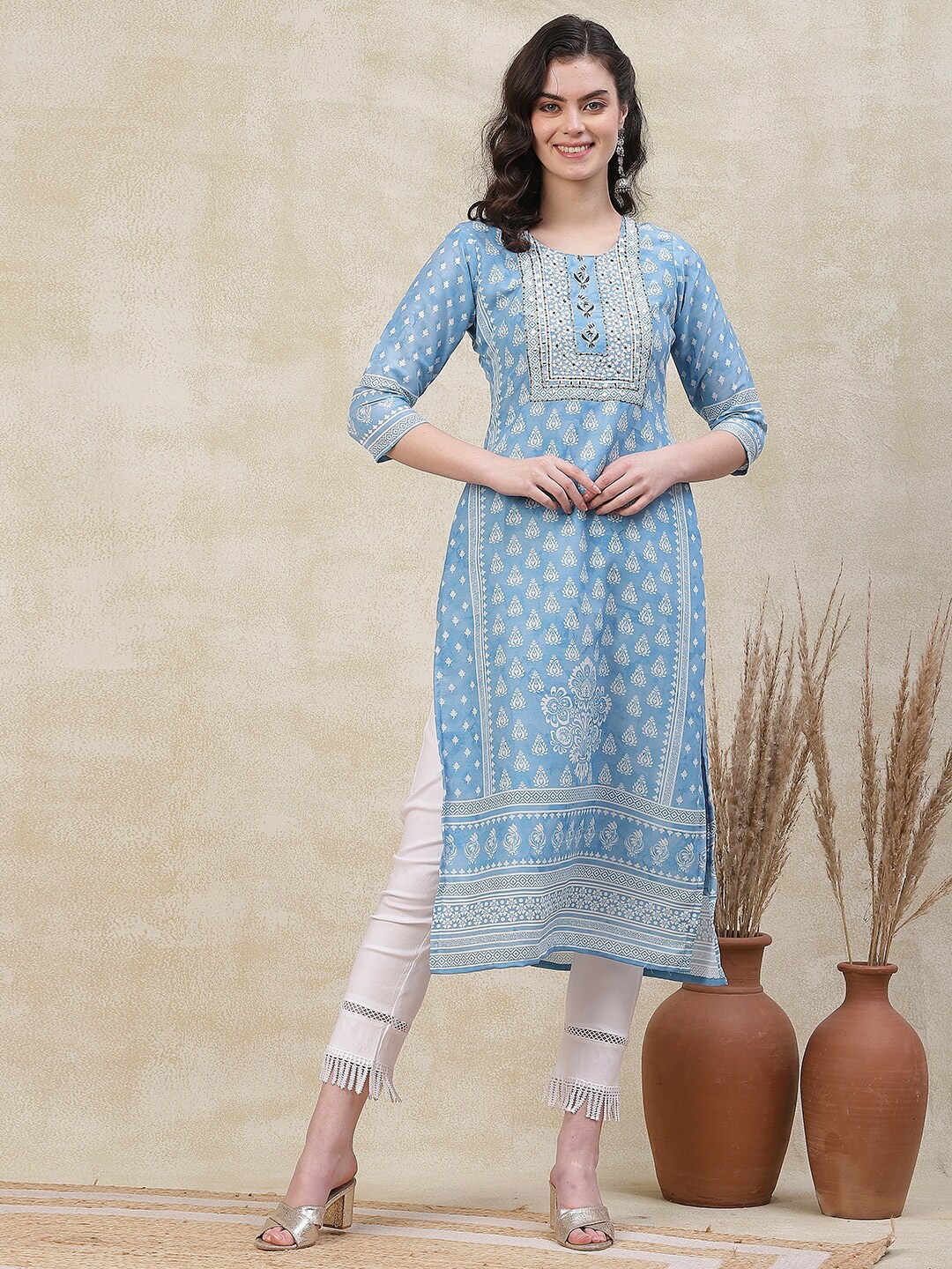 

FASHOR Ethnic Motifs Printed Zari Embroidered Straight Kurta, Blue