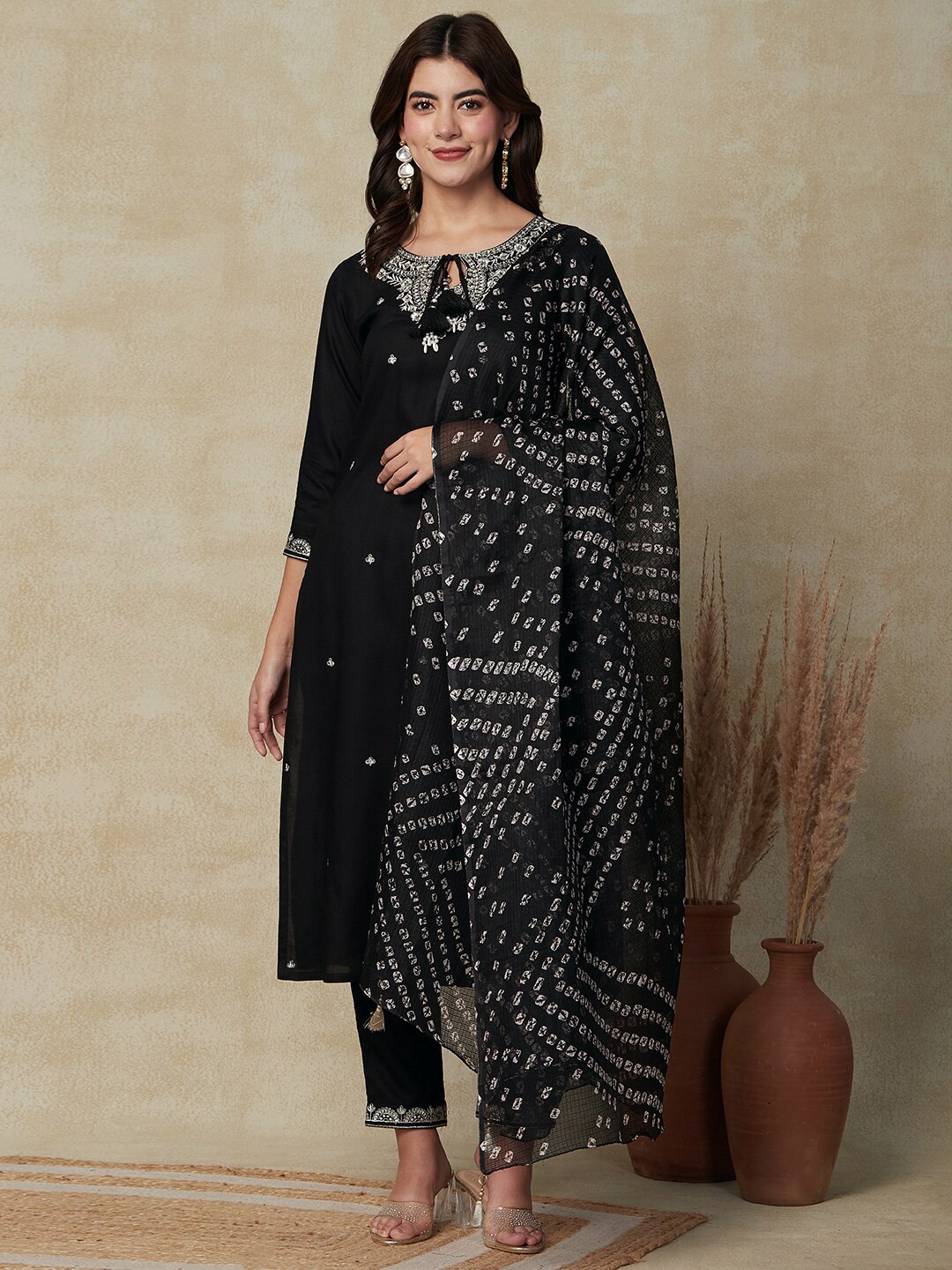 

FASHOR Embroidered Straight Kurta With Trousers & Dupatta, Black