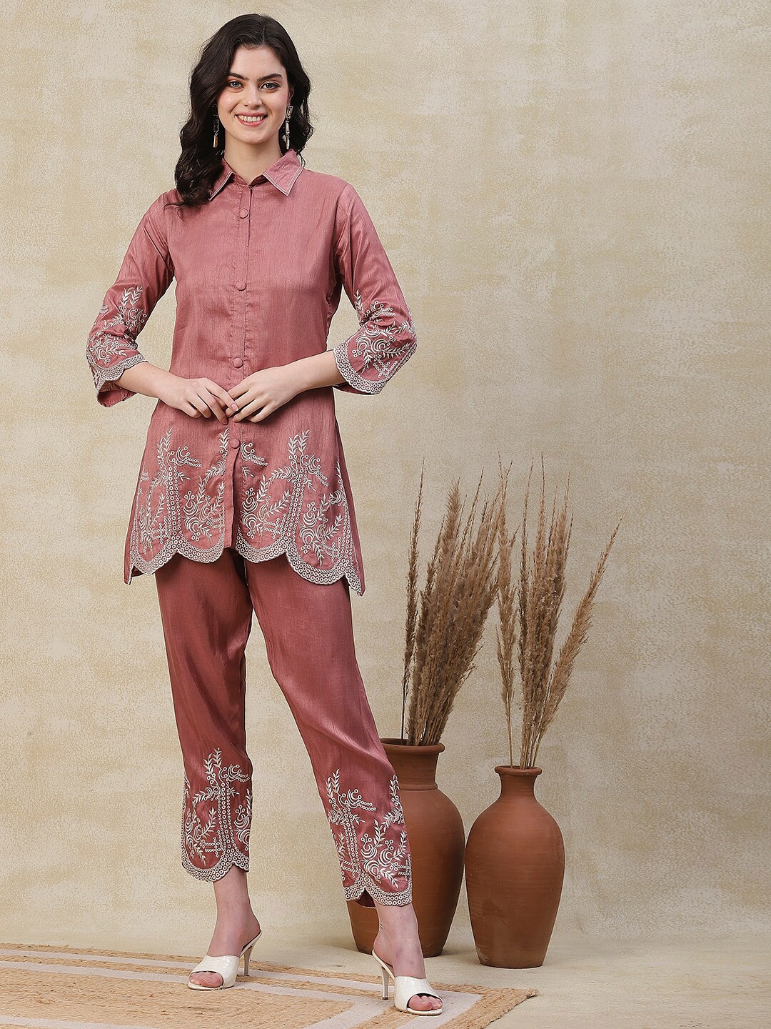 

FASHOR Resham Embroidered Shirt-Collar Tunic With Trousers, Rose gold