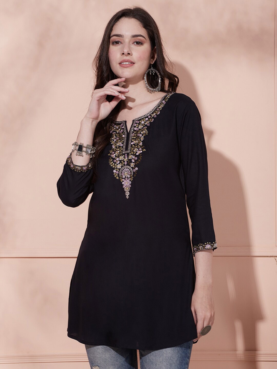 

FASHOR Floral Embroidered Sequinned Sequinned Kurti, Black
