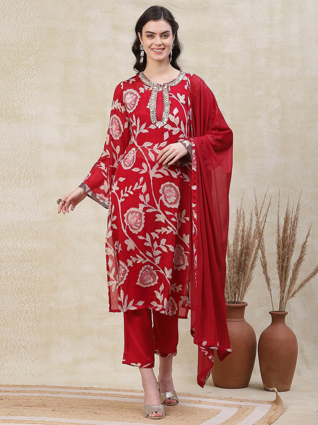 

FASHOR Floral Printed Gotta Patti Straight Kurta With Trousers & Dupatta, Red