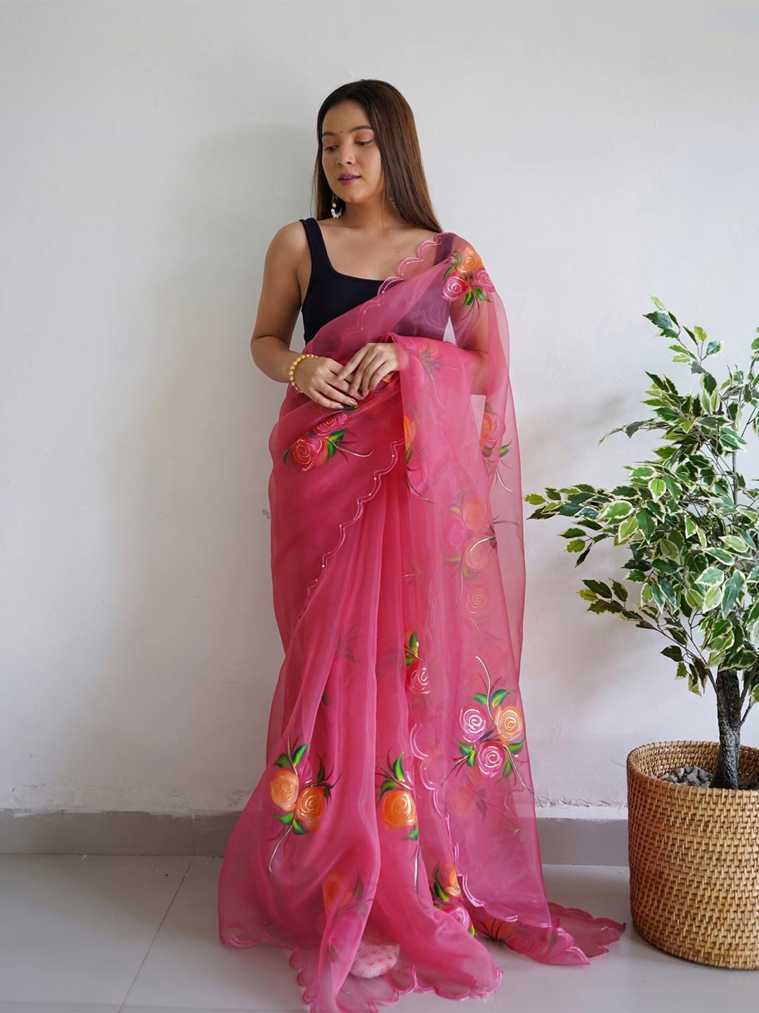 

Mitera Pink Floral Printed Sequinned Embellished Organza Saree