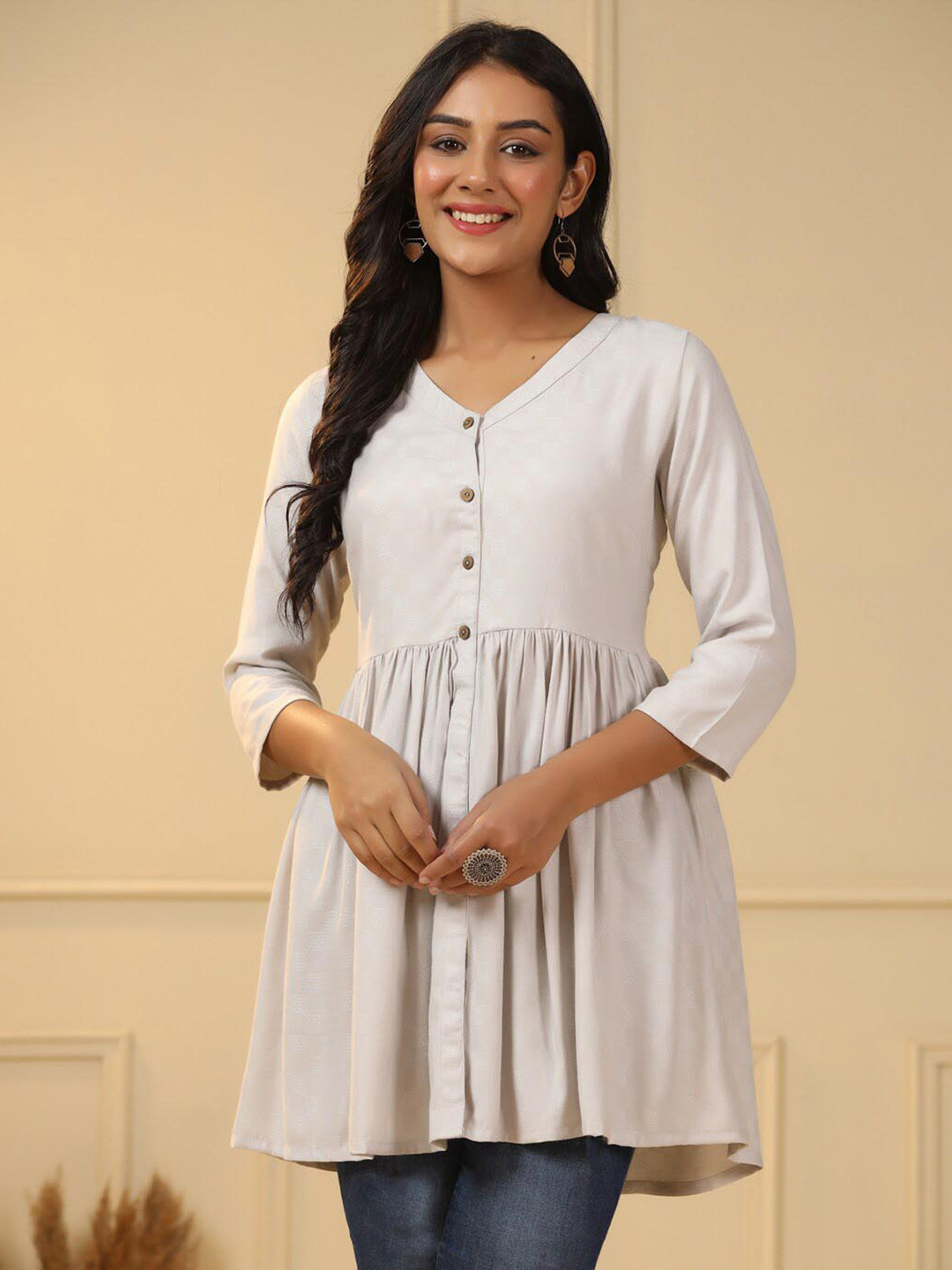 

Sangria Ethnic Motifs V-Neck Panelled Straight Above Knee Kurti, Cream