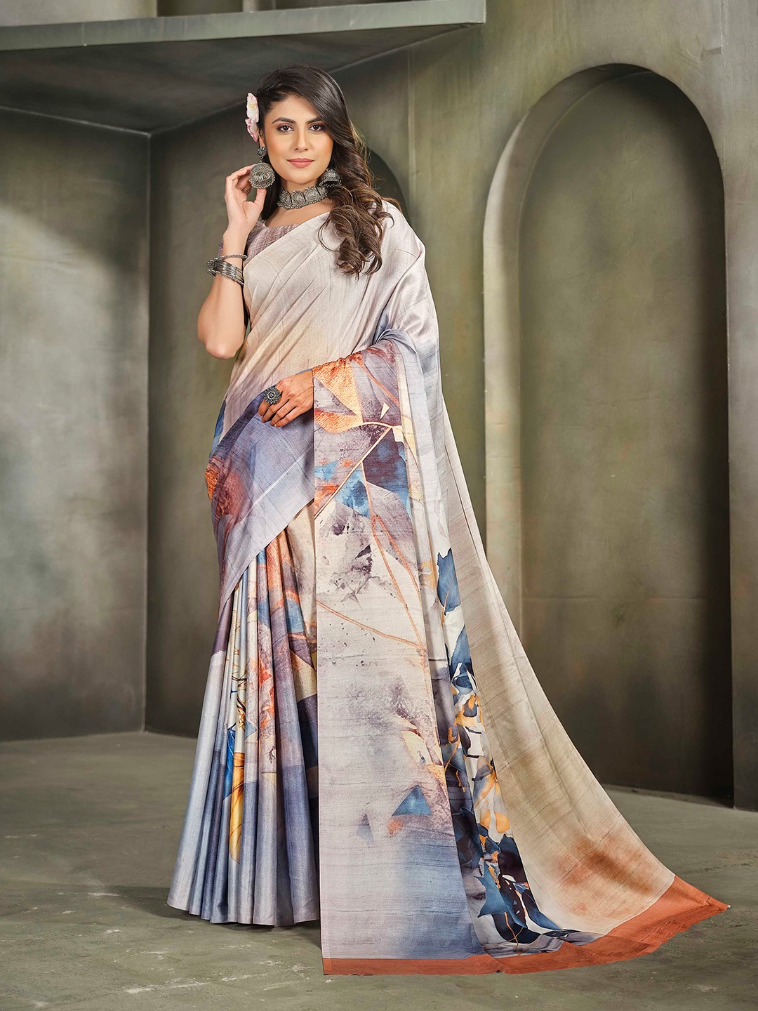 

Mitera Beige Floral Printed Saree