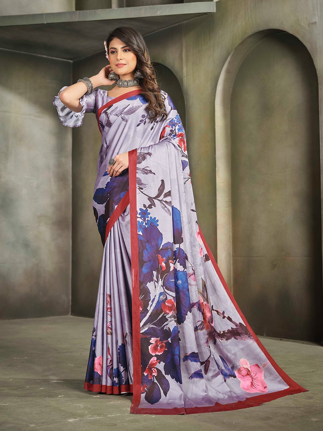 

Mitera Grey Floral Printed Saree