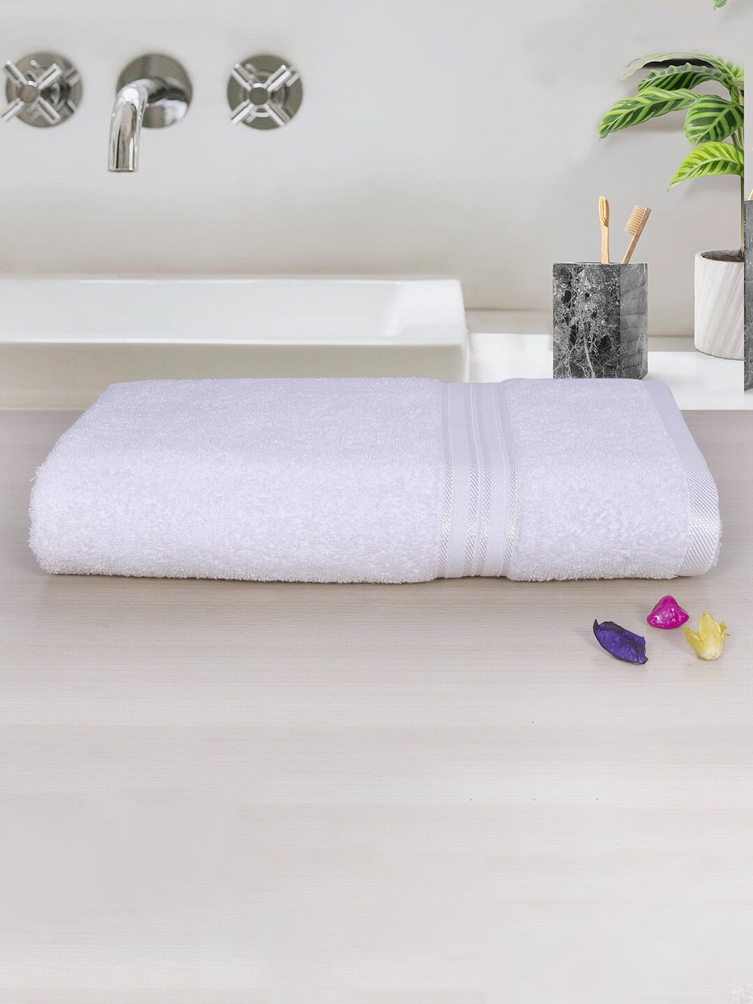 

Aura Unisex White Cotton 400 GSM Bath Towels