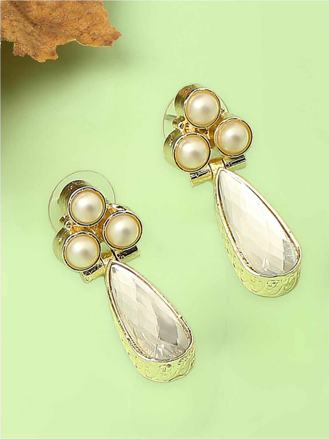 

OOMPH Kundan-Studded Drop Earrings, Gold