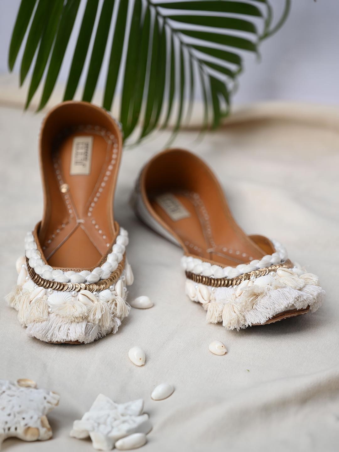 

Jutti Express Embellished Round Toe Mojaris, Off white