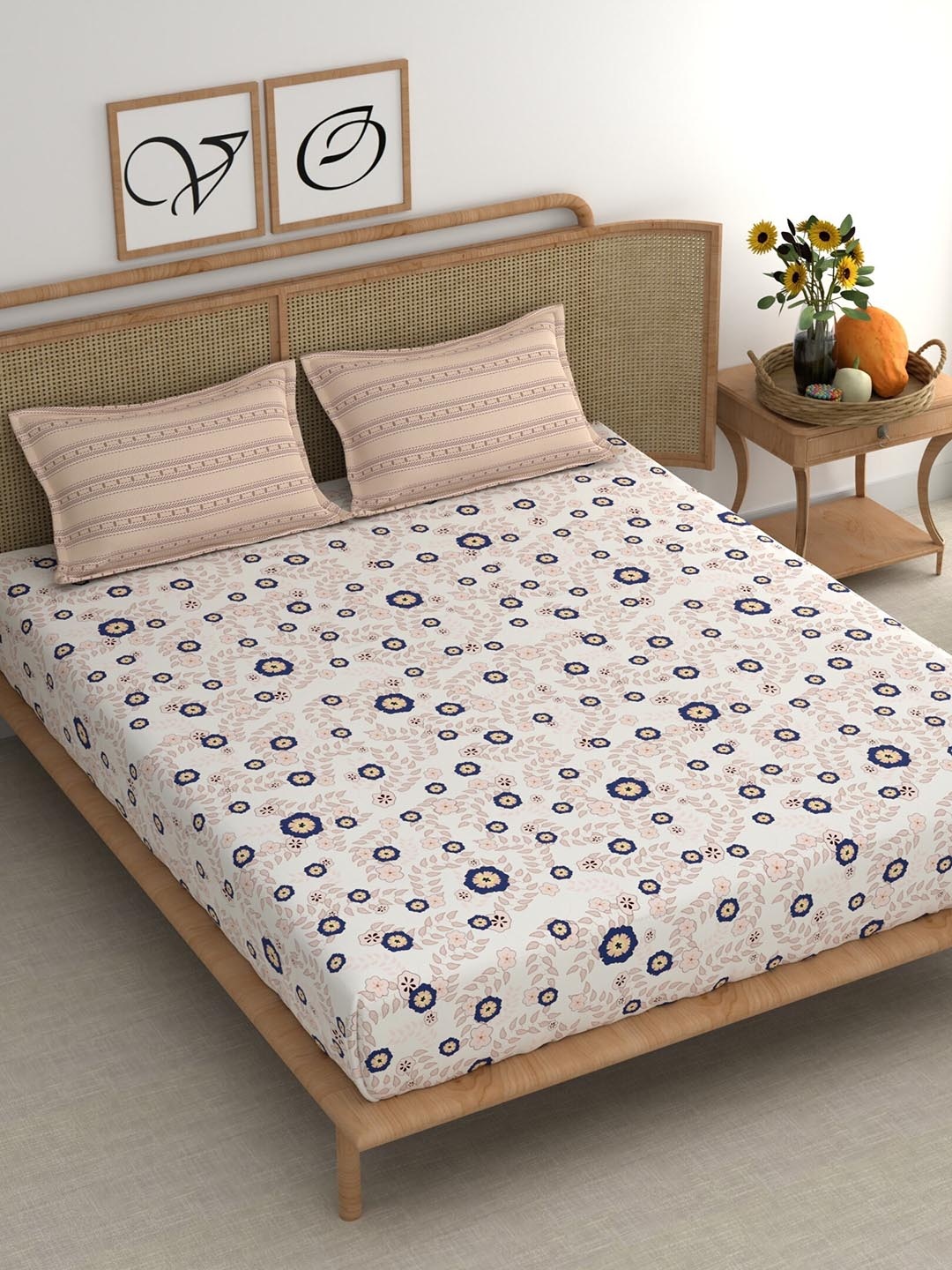

CHHAVI INDIA Beige & Blue Floral Microfiber 210 TC King Bedsheet With 2 Pillow Covers