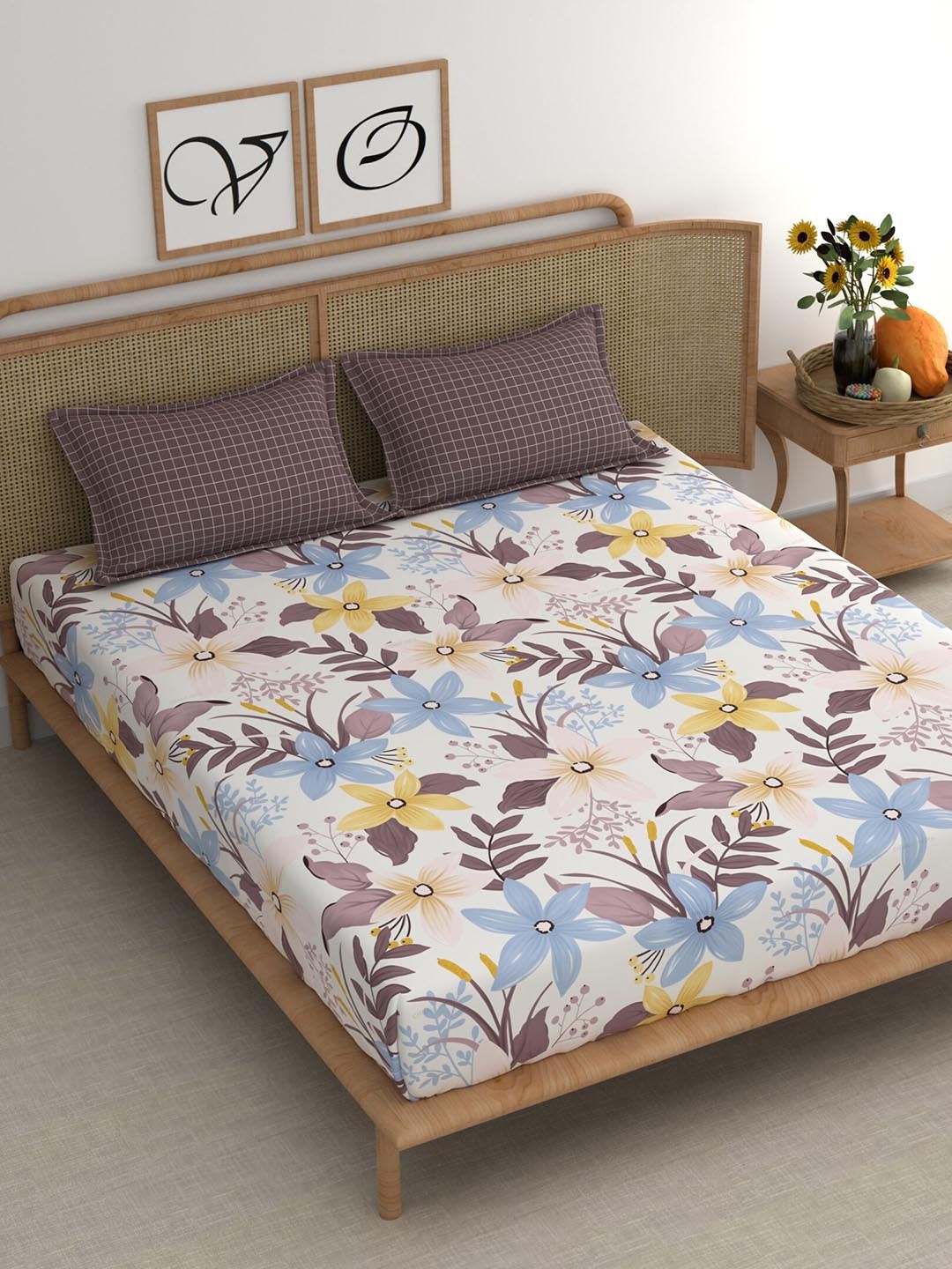 

CHHAVI INDIA White & Brown Floral Microfiber 210 TC King Bedsheet With 2 Pillow Covers