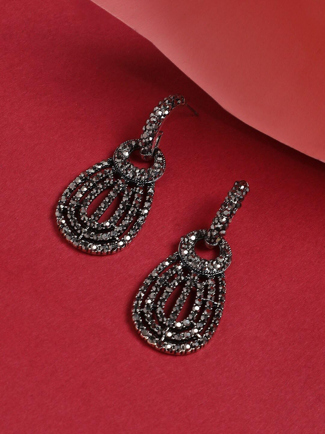 

DressBerry Black Gold-Plated Contemporary Drop Earrings