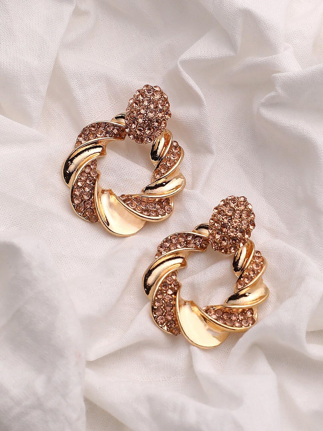 

DressBerry Gold-Plated Drop Earrings