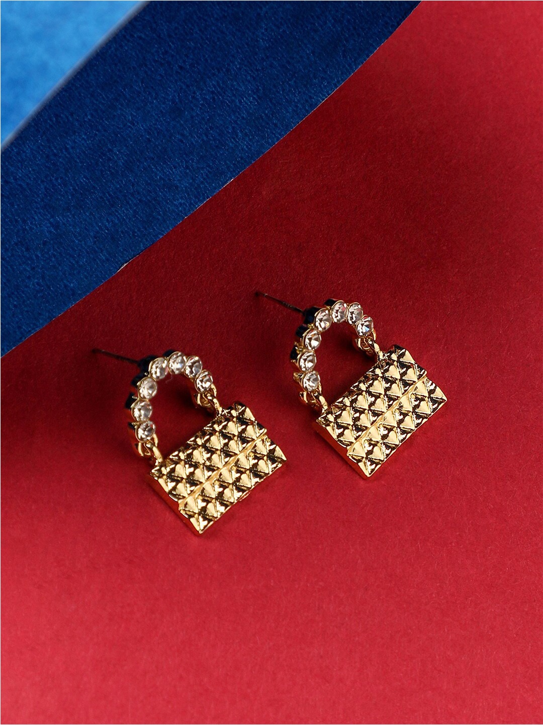 

DressBerry Gold-Plated Studs Earrings