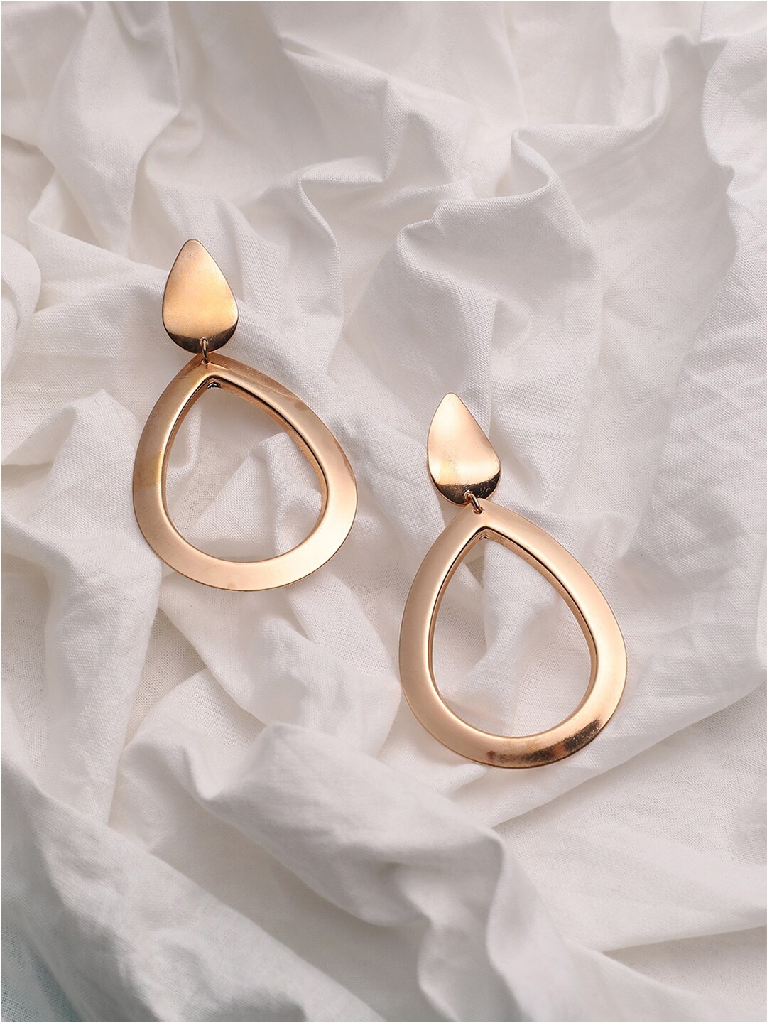 

DressBerry Gold-Plated Drop Earrings