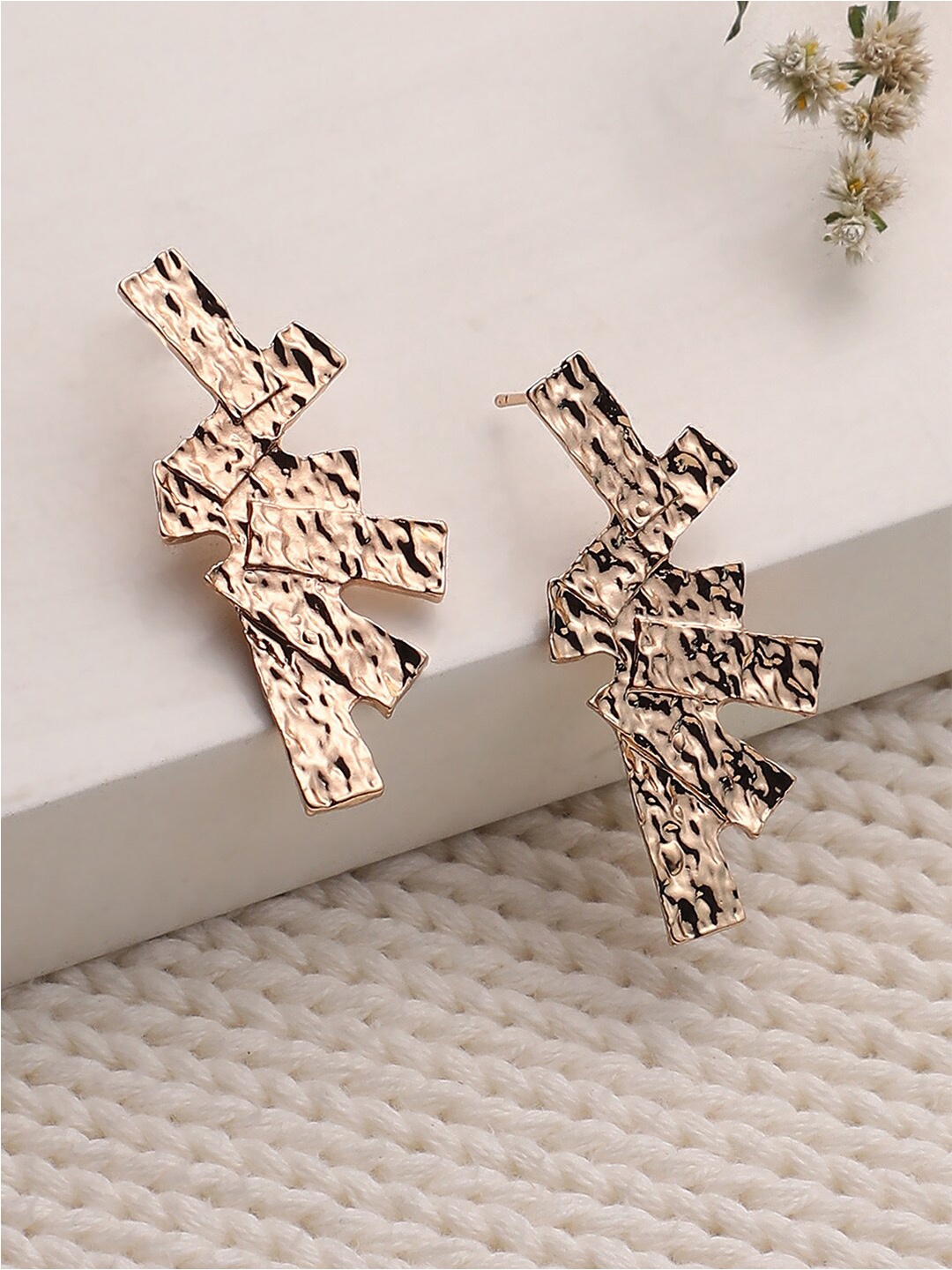 

DressBerry Gold Toned Gold Plated Studs Earrings