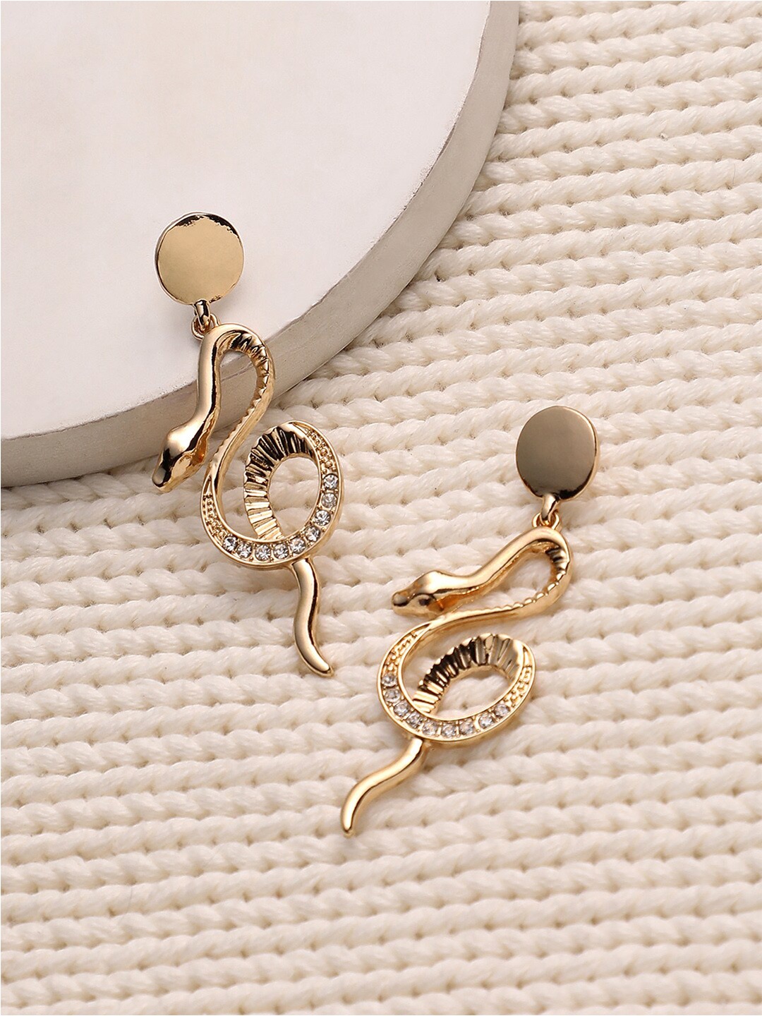 

DressBerry Gold Toned Gold Plated Drop Earrings