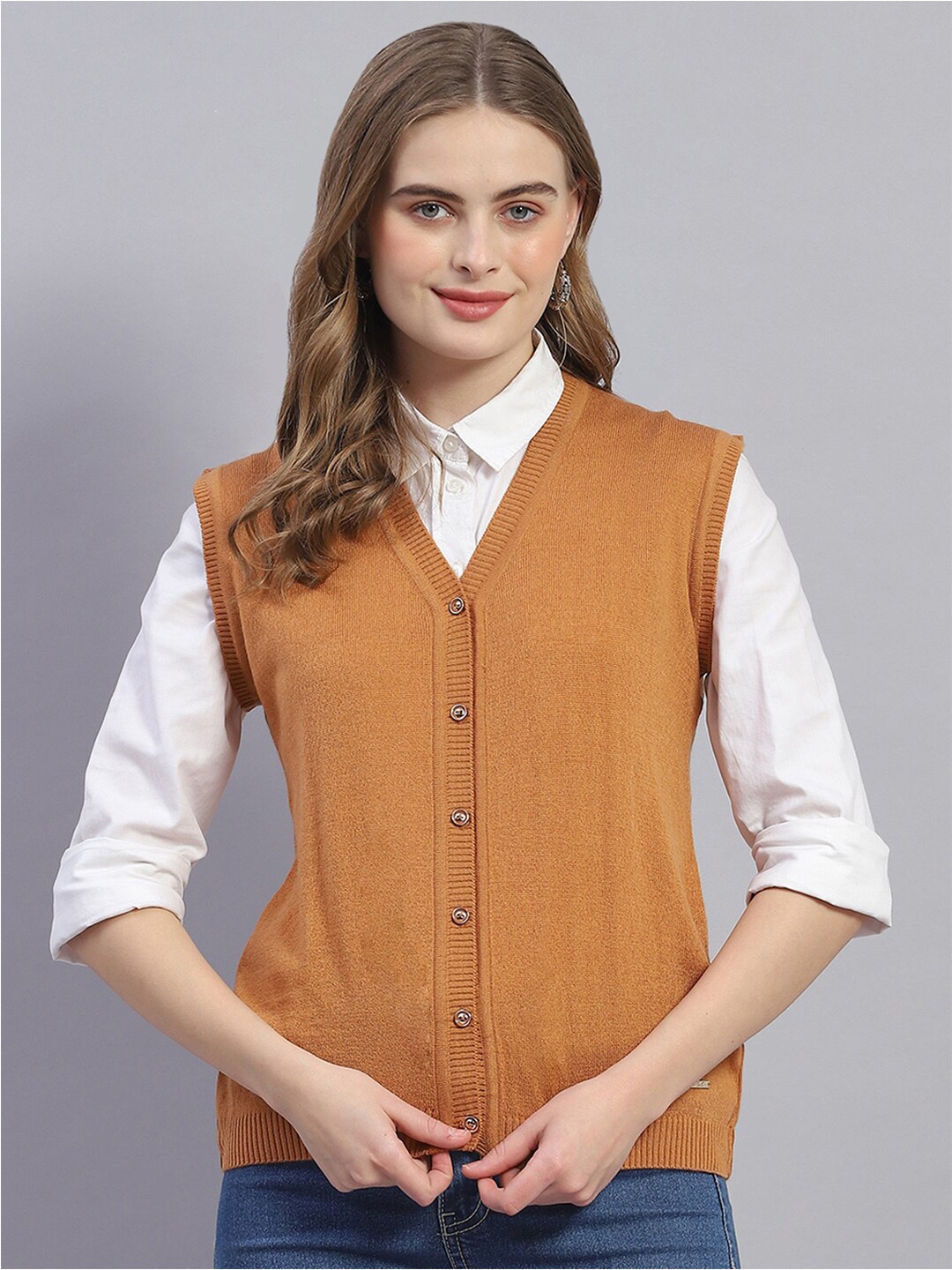 

Monte Carlo V-Neck Woollen Cardigan, Mustard