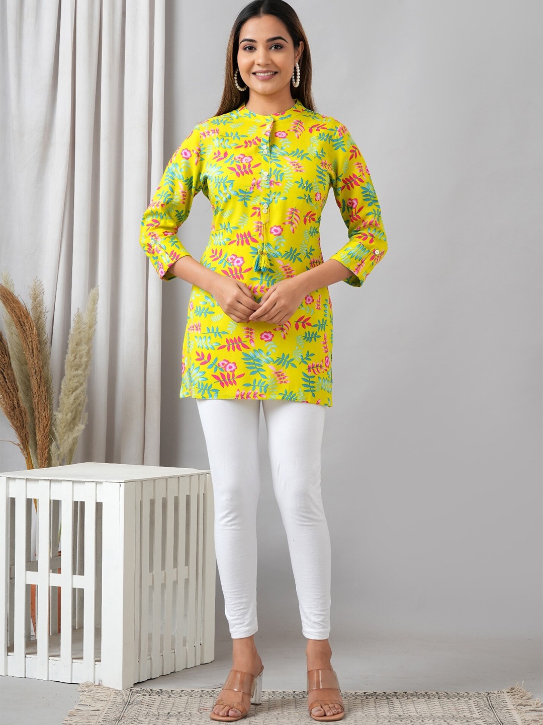 

HERE&NOW Floral Printed Liva Kurti, Green
