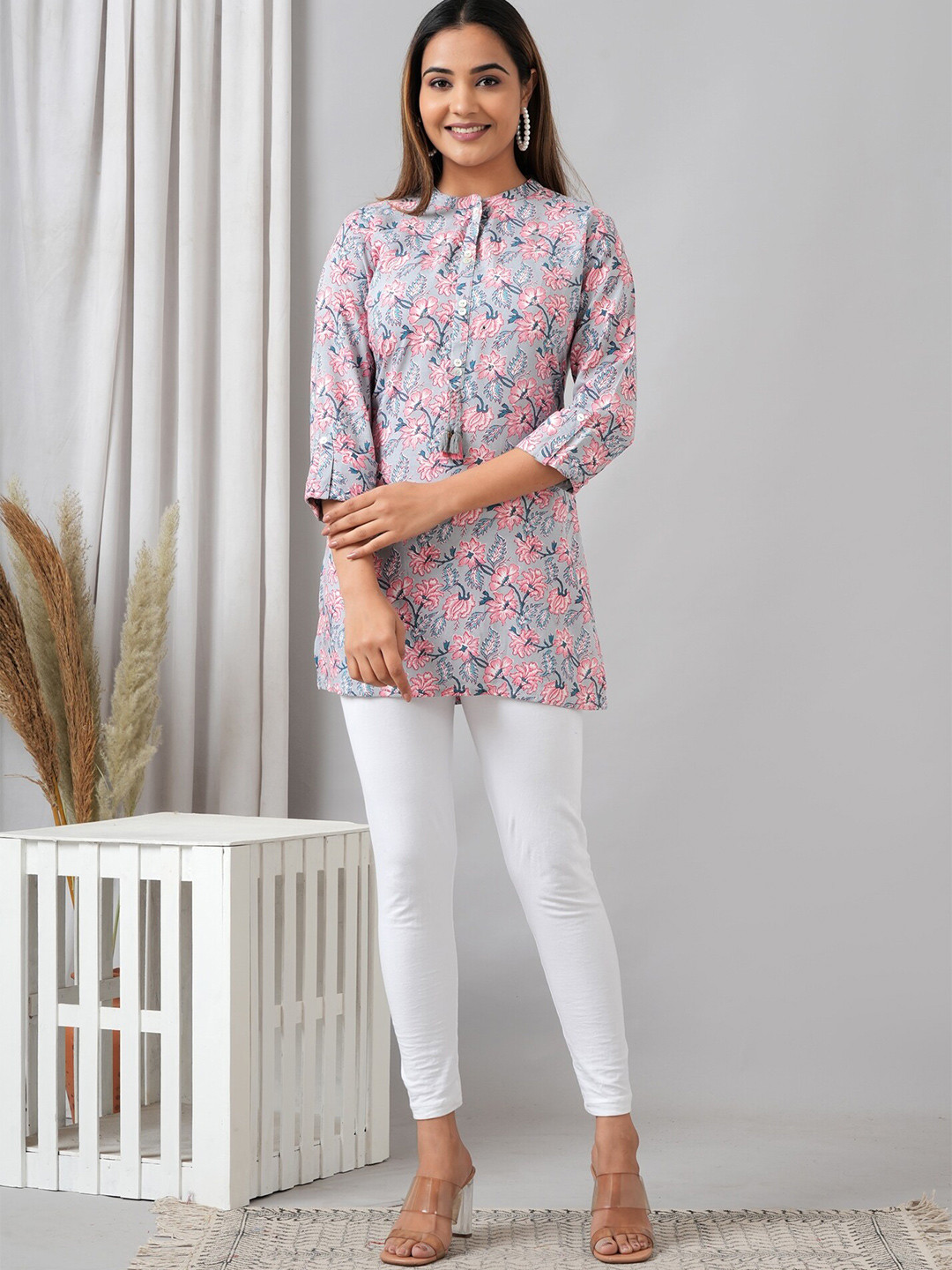 

HERE&NOW Floral Printed Liva Kurti, Grey