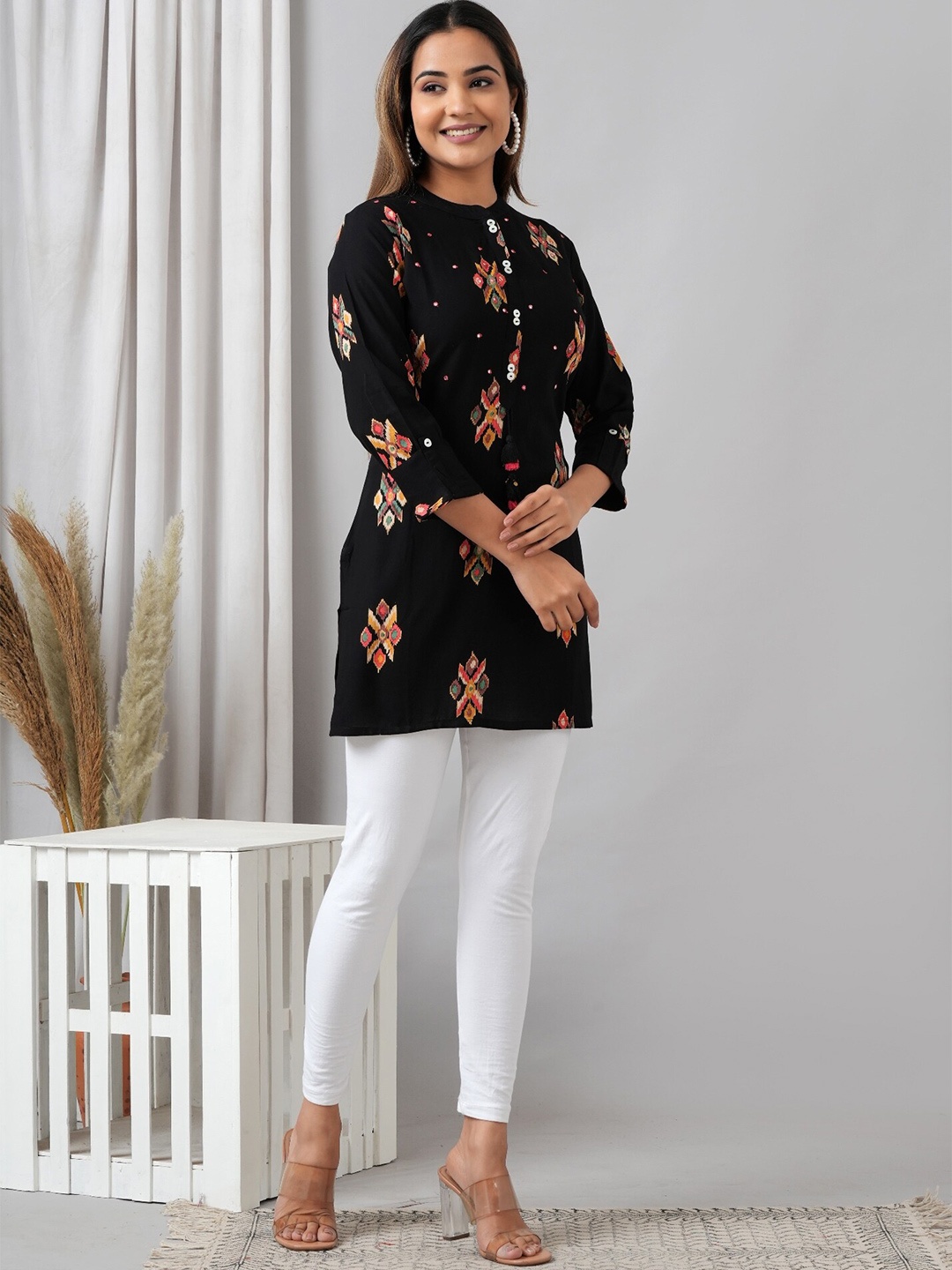

HERE&NOW Floral Printed Liva Kurti, Black