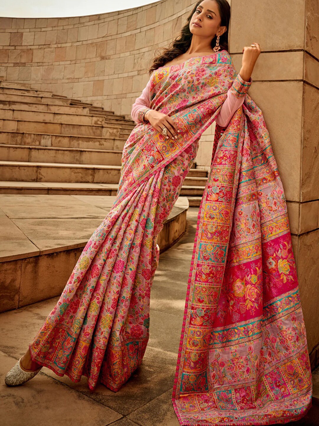 

Mitera Floral Designer Banarasi Saree, Pink
