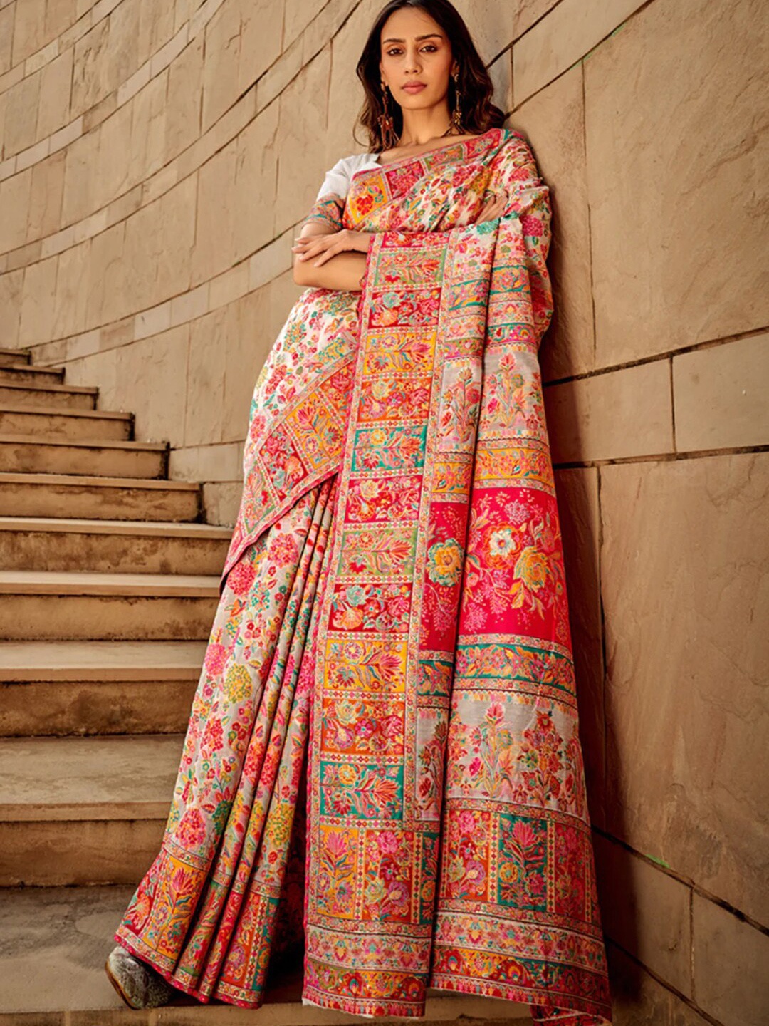 

Mitera Floral Designer Banarasi Saree, White