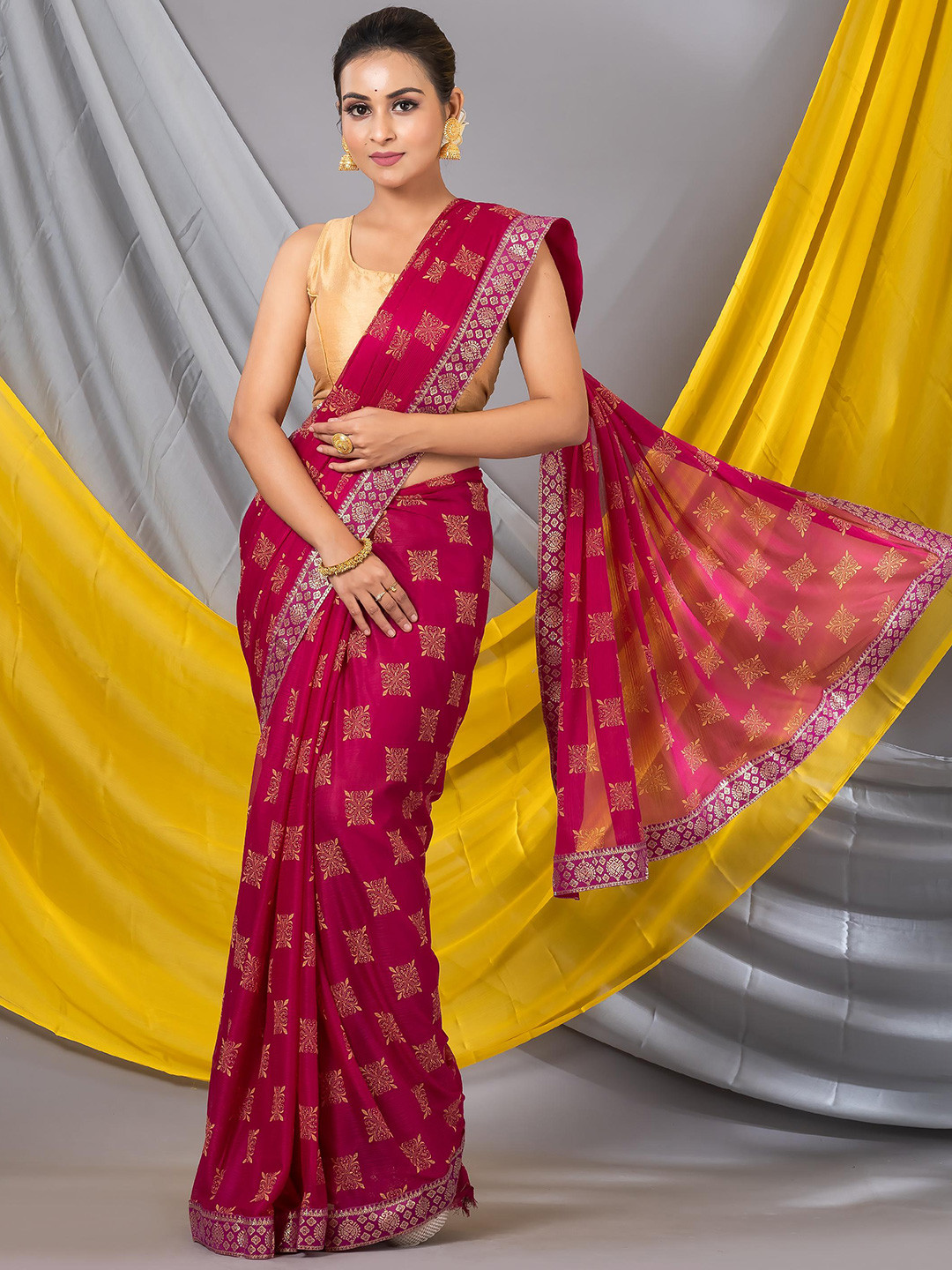 

MAHALASA Floral Printed Chiffon Saree, Magenta
