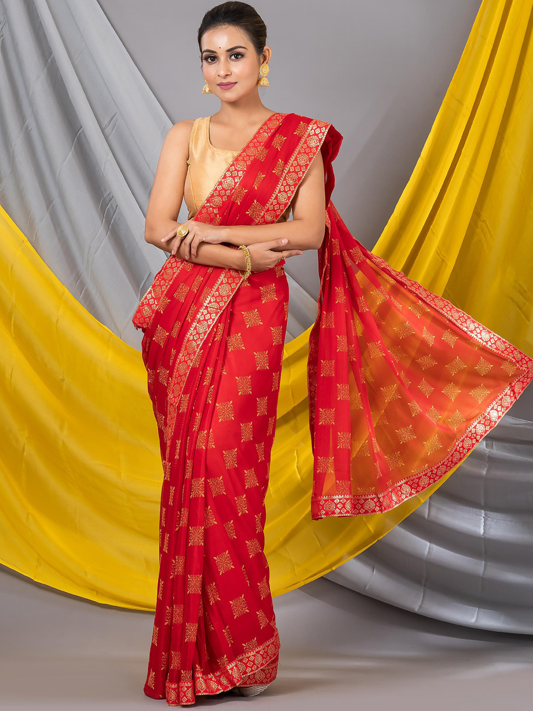 

MAHALASA Floral Printed Chiffon Saree, Red