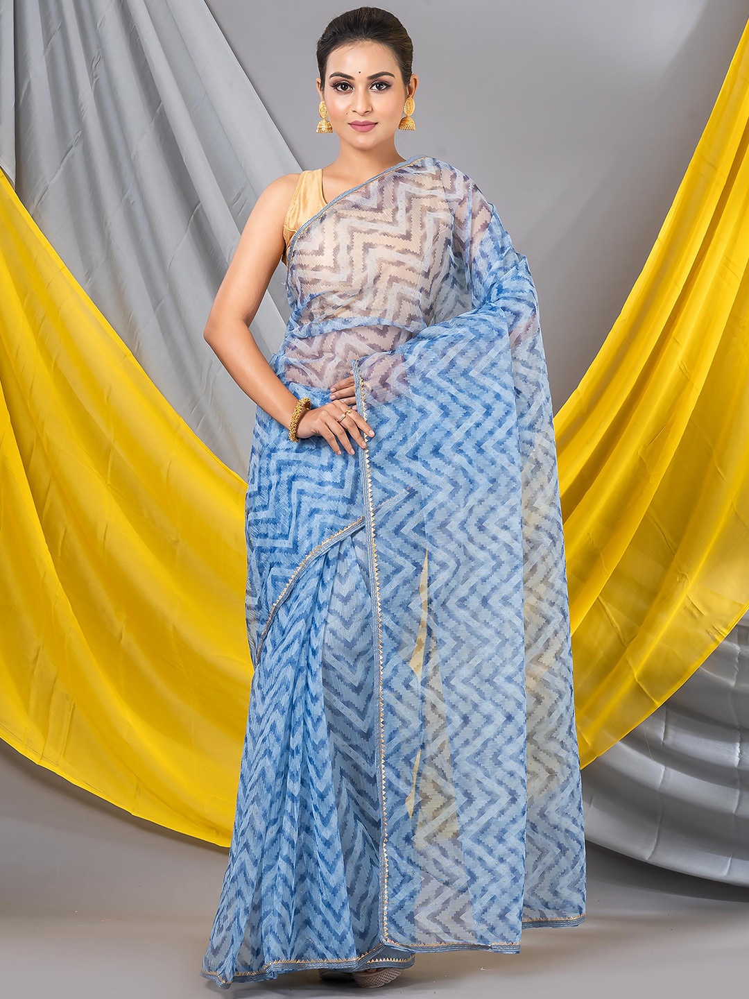 

MAHALASA Geometric Printed Embroidered Tissue Saree, Blue