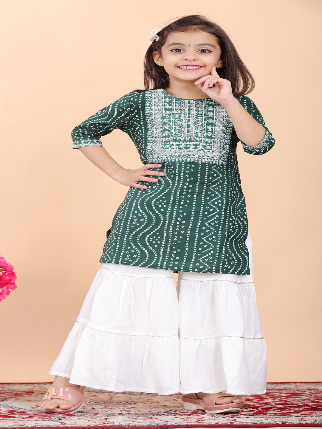 

BAESD Girls Sequinned Round Neck Pure Cotton Straight Kurta, Green