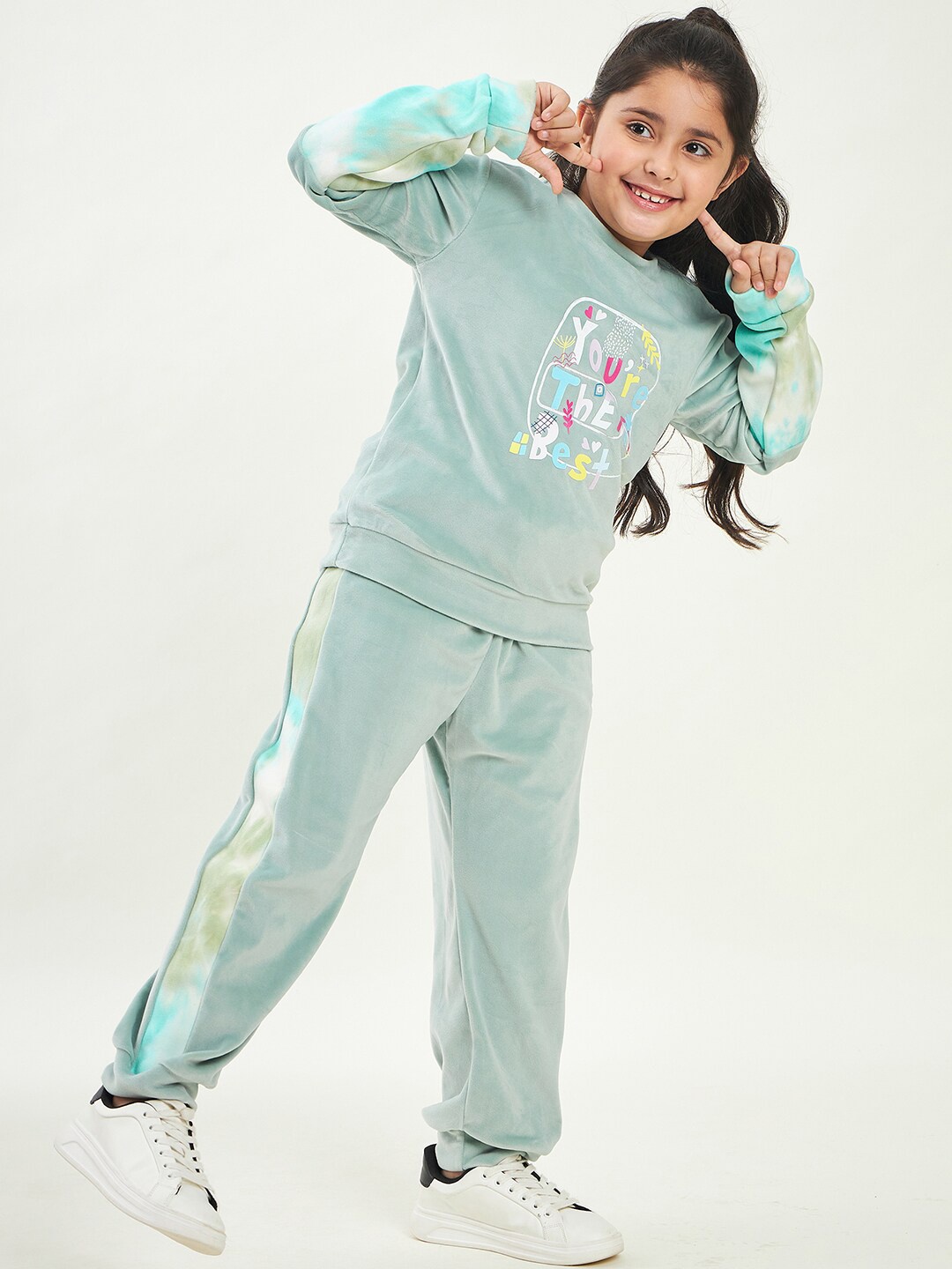 

Stylo Bug Girls Printed Pure Cotton Clothing Set, Green