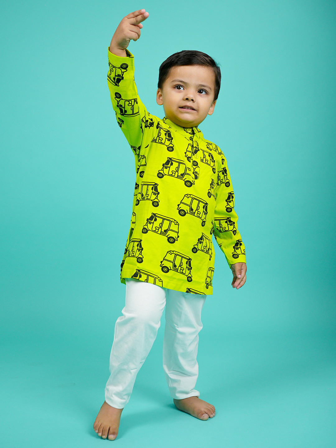 

BE AWARA Kids Abstract Printed Regular Pure Cotton Kurta With Pyjamas, Green