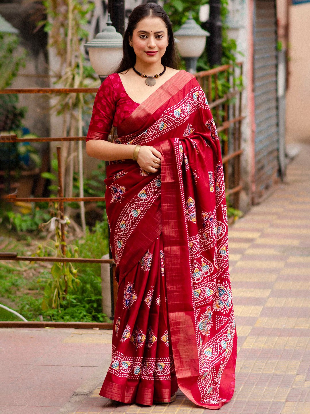 

Mitera Red Bandhani Printed Zari Saree