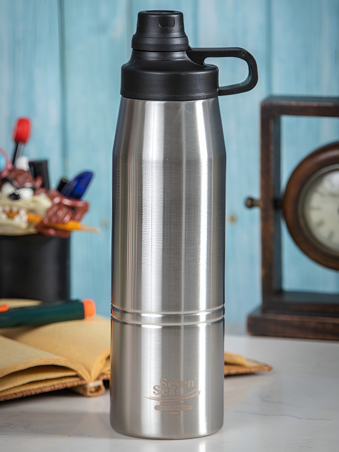 

GOODHOMES Silver Toned Stainless Steel Smart Vacuum Water Bottle 950 ML