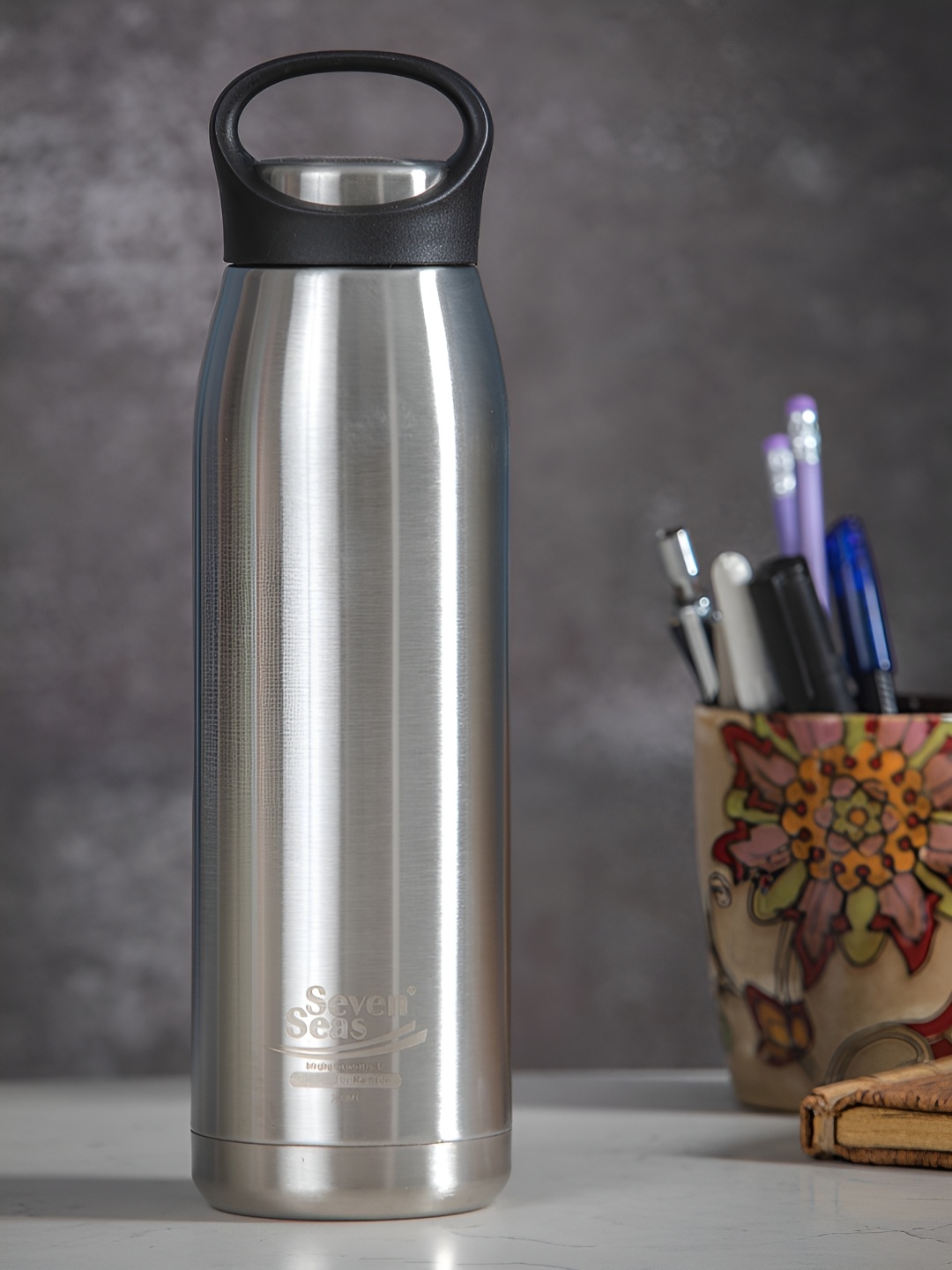 

GOODHOMES Silver Toned Stainless Steel Smart Vacuum Water Bottle 750 ML