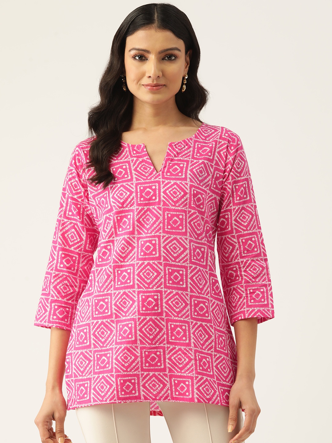 

FERANOID Geometric Printed Pure Cotton Kurti, Pink
