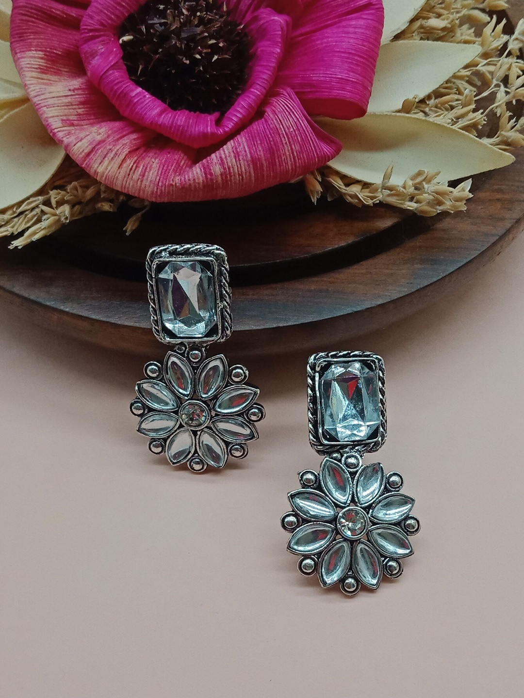 

AASHISH IMITATION White Hoop Earrings