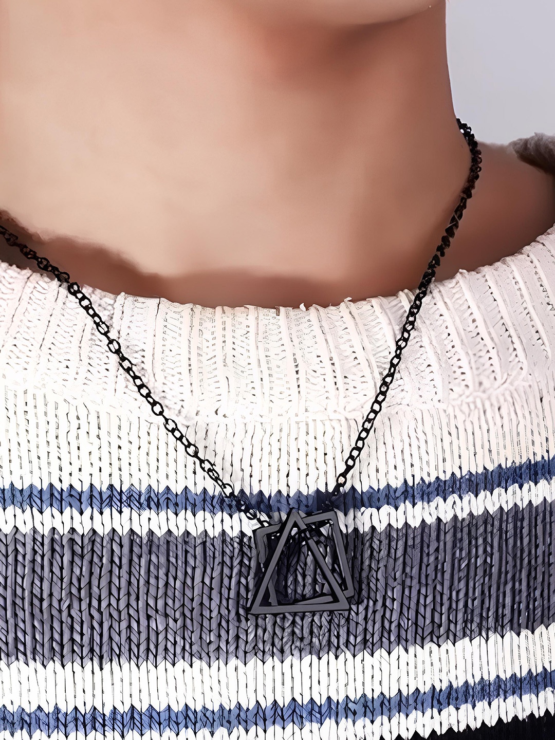 

KARISHMA KREATIONS Unisex Triangle Pendant With Chain, Black