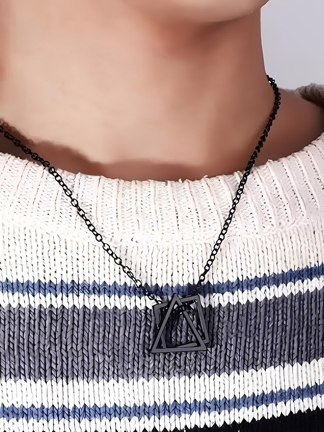 

KARISHMA KREATIONS Unisex Triangle Pendant With Chain, Black