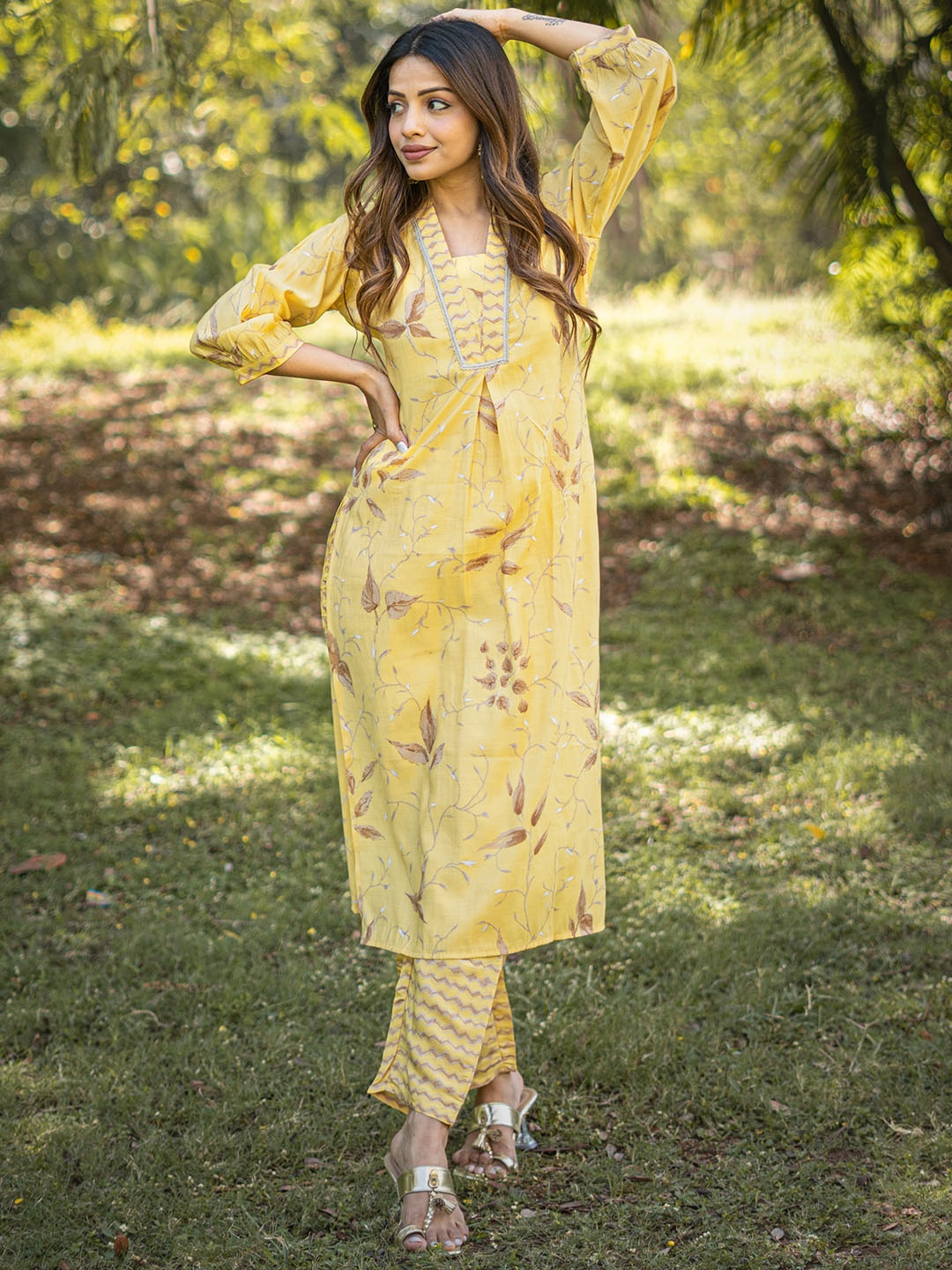 

Libas Women Floral Printed Gotta Patti Kurta with Palazzos, Yellow