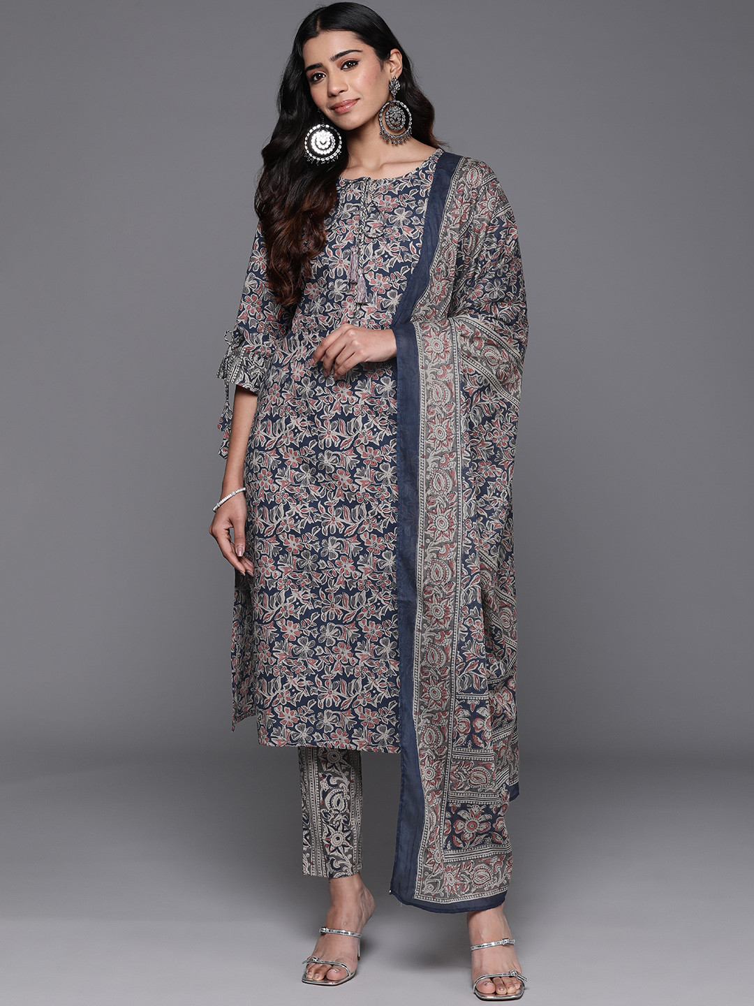 

Libas Floral Printed Regular Pure Cotton Kurta with Trousers & Dupatta, Navy blue